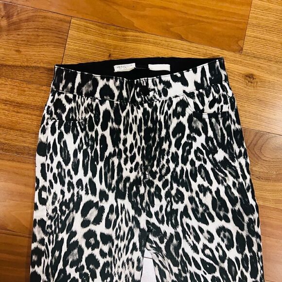 Giammbattista Valli collaborated with 7 for All Mankind trousers - Picture 11 of 11